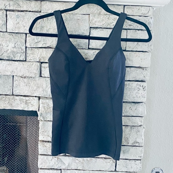 Lululemon Black Contour Tank Top Size 2 - Picture 6 of 15